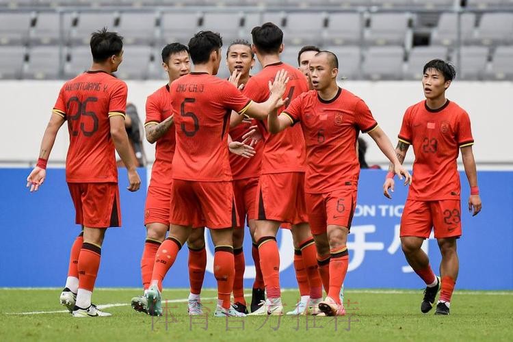 中国男足选拔队东亚杯1-0战胜中国香港队